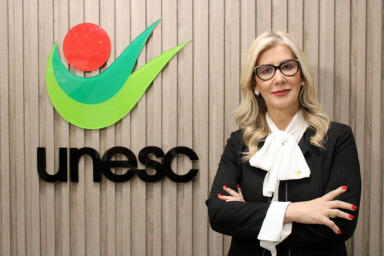 Luciane Ceretta assume presidência da ACAFE