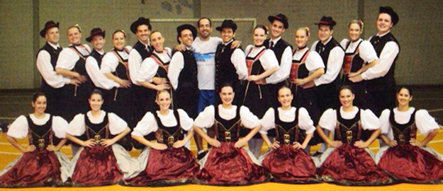 Grupo de Danças Alemãs celebra premiações na Bulgária com apresentação 