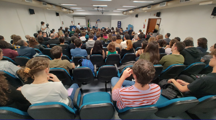 Encontro Estadual de História é marcado por grande público e intensa programação na FURB 