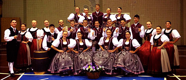 Grupo de Danças Alemãs participa do Festival de Dança de Joinville