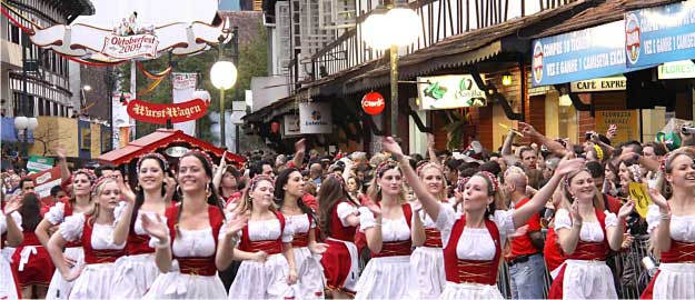 FURB TV no Desfile da Oktoberfest