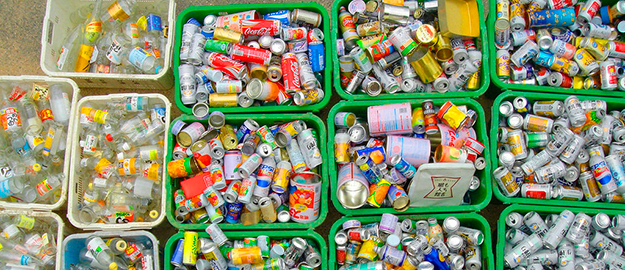 Associação de coletores de Blumenau busca verba para usina de moagem de plástico
